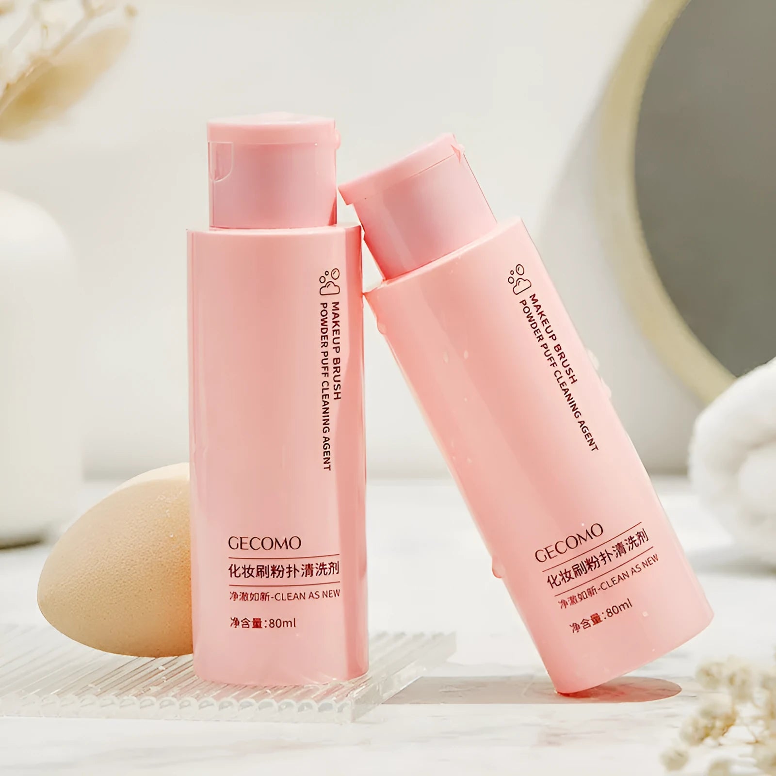 Makeup brush cleaning kit with 80ml detergent bottle and 75ml spray bottle