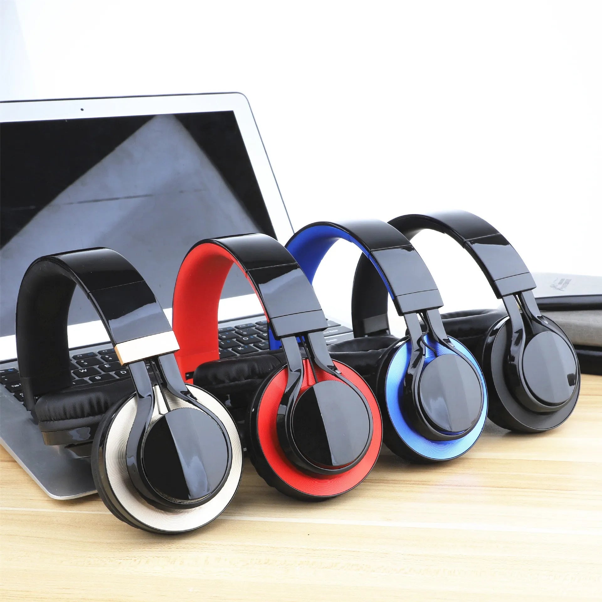 Black wired head-mounted karaoke headphones with microphone and 3.5mm plug on a white background