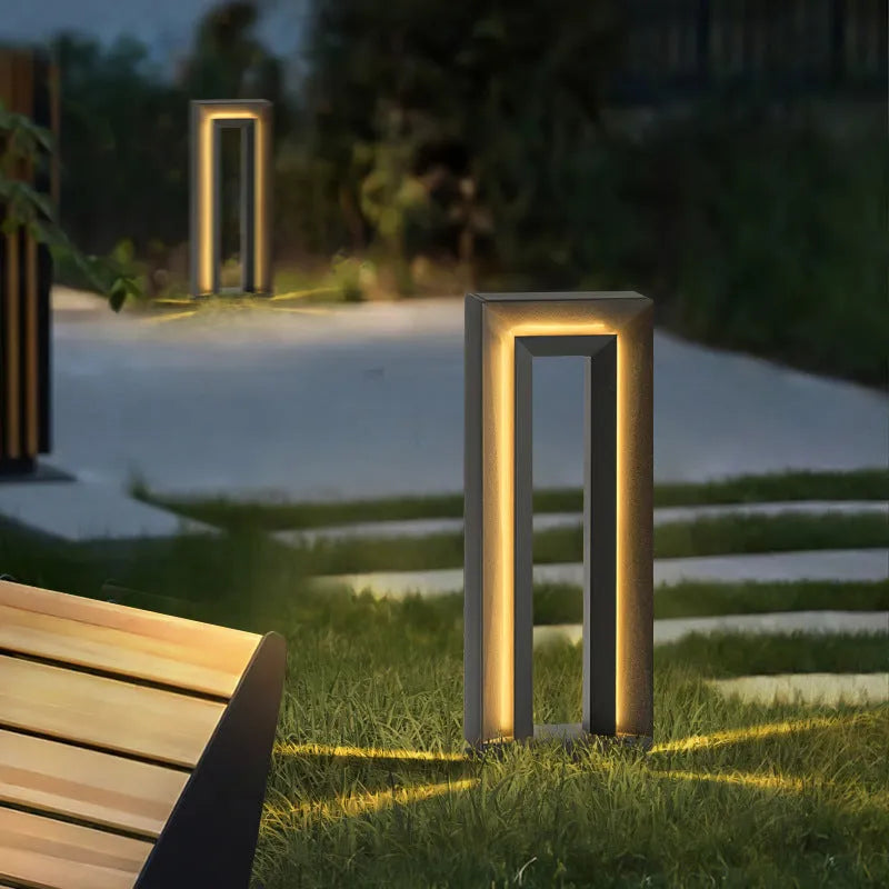Modern geometric outdoor garden lamp in stainless steel and acrylic, 62 cm long, for solar or electric power