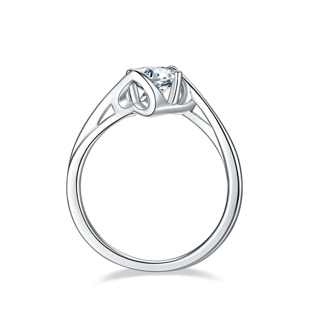 1 carat moissanite solitaire ring in S925 silver with platinum plating, sizes 5 to 9, GRA certificate and gift box