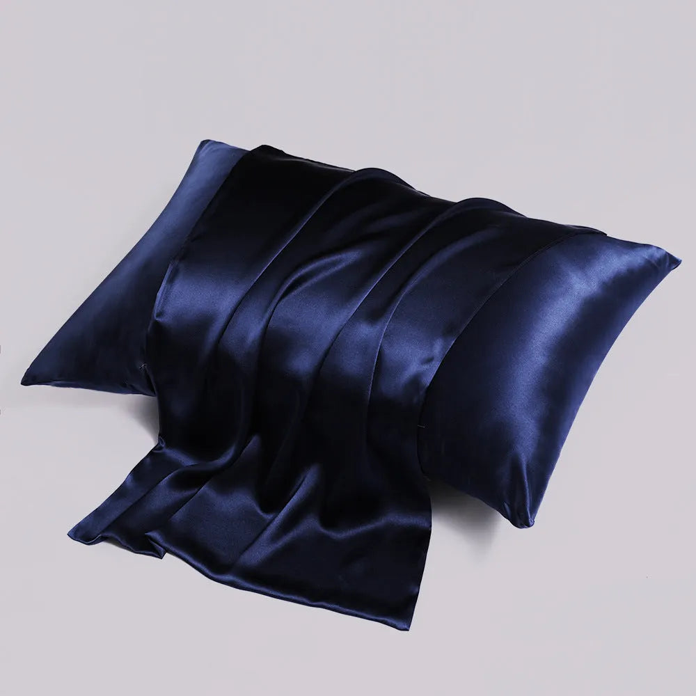Silk pillowcase with concealed zipper in mulberry silk, double-sided design