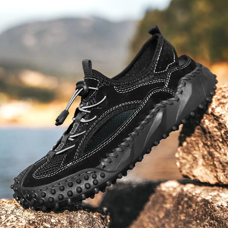 Men's black sports sandals with elastic band closure and rubber sole for outdoor waterproof activities