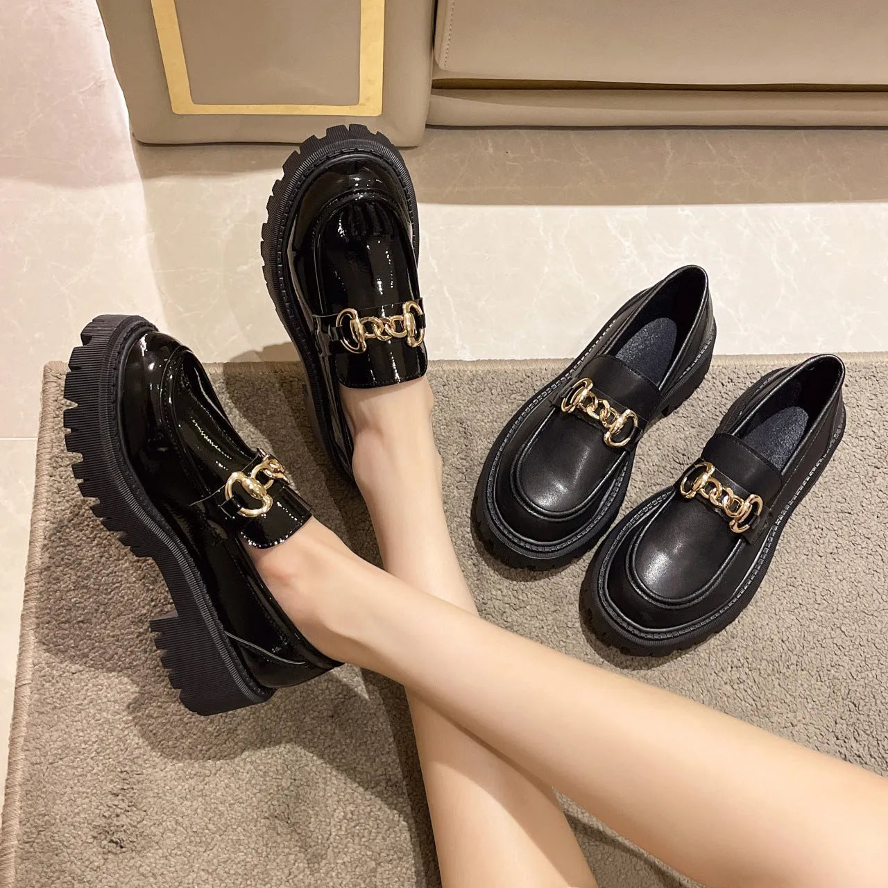 British retro round toe flat shoes for women, PU upper, solid colour, black glossy finish