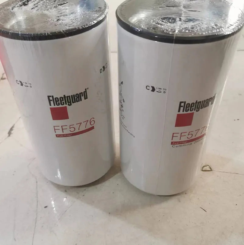 Glass fibre folding filter element for oil with 32mm ports, colour FF5776.