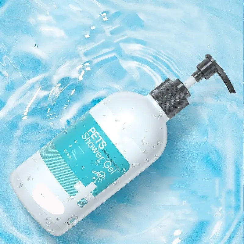 White bottle of cat bath lotion pet shampoo 500ml anti depilation flea removal deodorising