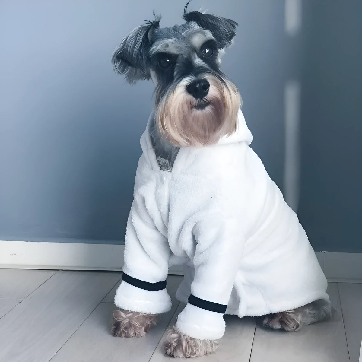 White polyester pet bathrobe pyjama for dogs and cats, available in sizes S, M, L and XL