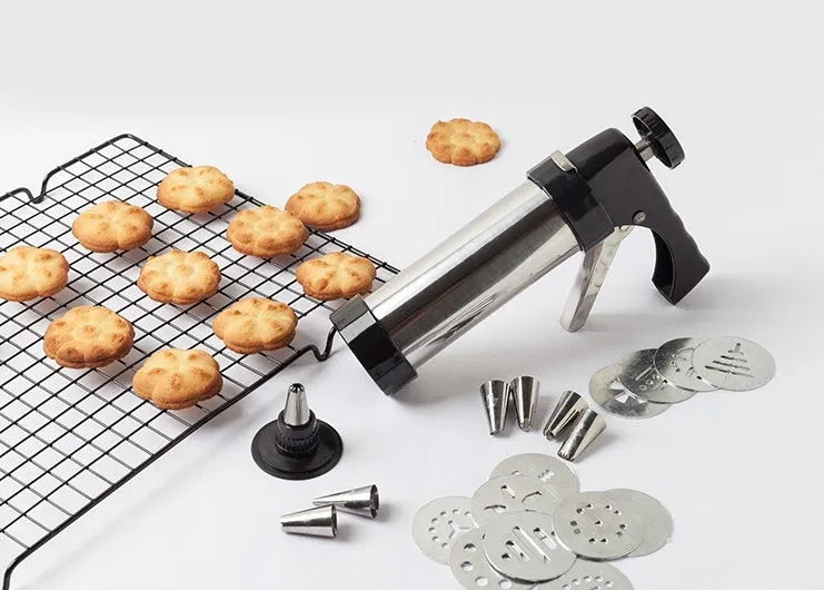 Stainless steel biscuit press cookie machine with 13 moulds and 8 piping nozzles in a colour gift box