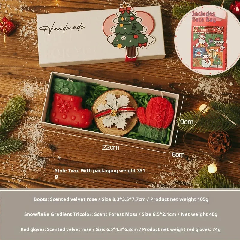 Christmas scented candle in soy wax gift box with wood pad and Christmas tree shape