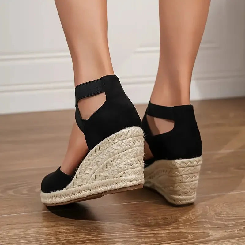Black women's plus size Roman style sports sandals with round toe and elastic band
