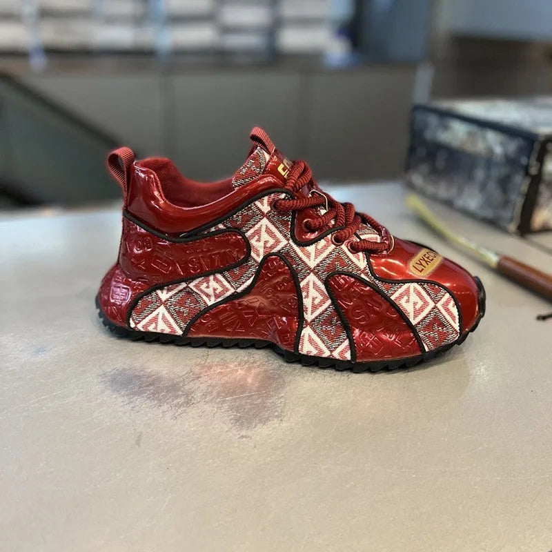 Men's platform trainers with embroidered stitching, thick rubber sole, mid heel, front lace-up, in scarlet black or creamy-white