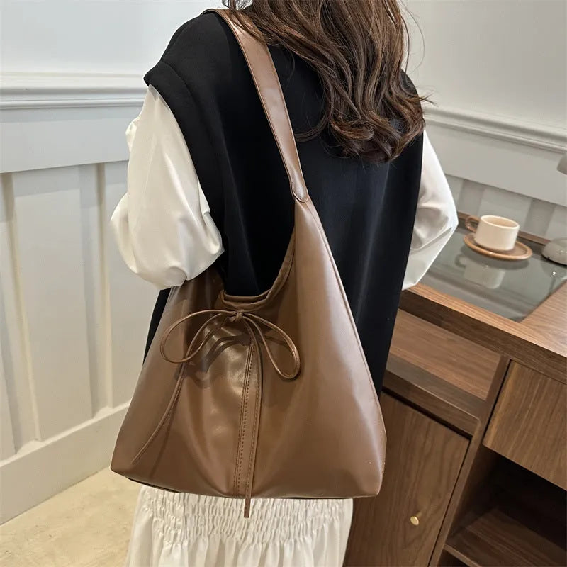 PU large capacity horizontal square shoulder bag with sewing thread detail in black