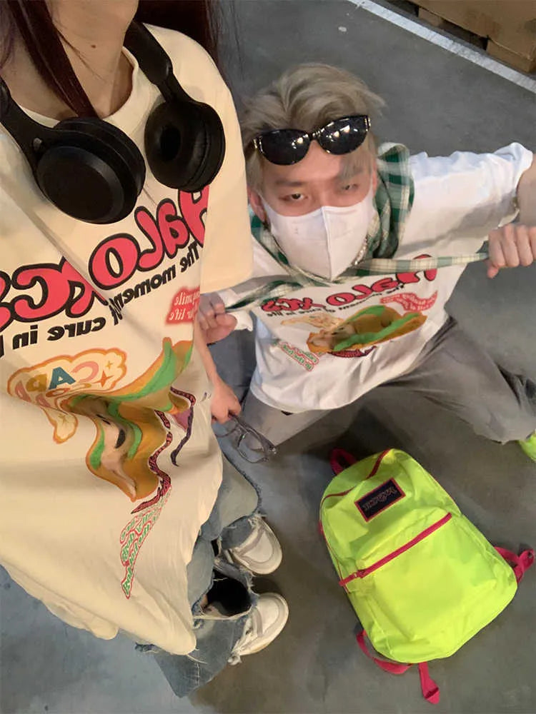 Cartoon hamburger dog printed cotton t-shirt in loose fit casual style with short sleeves