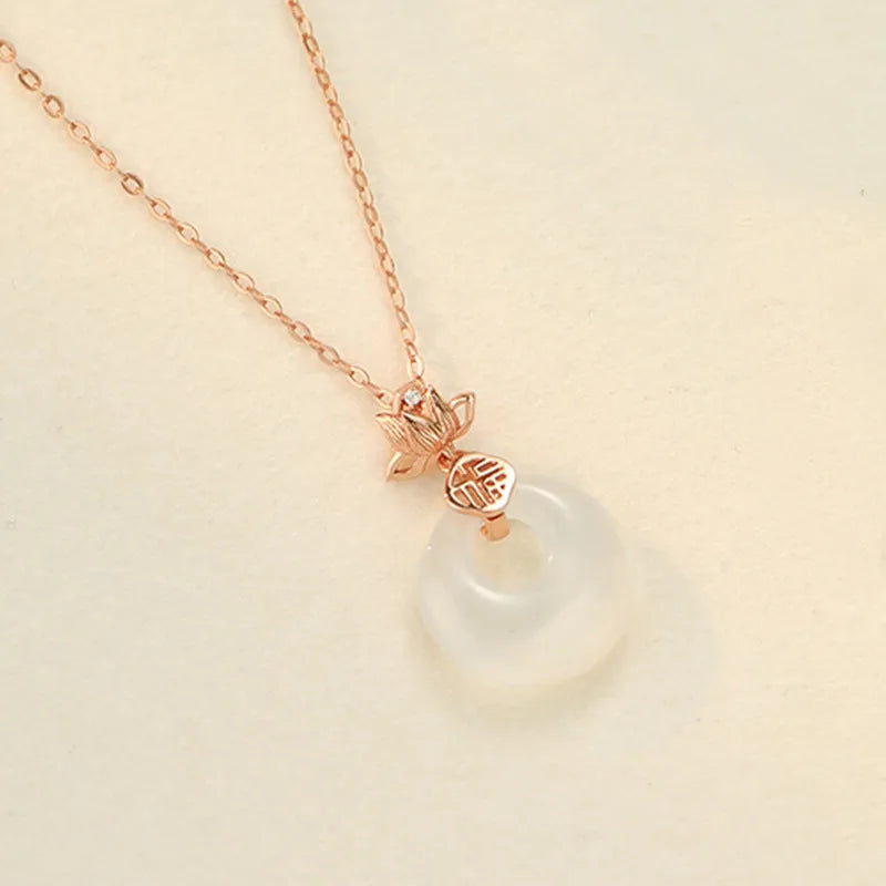Retro blessing safe buckle necklace with 925 silver ginkgo leaf pendant and O-ring chain in platinum or rose gold finish