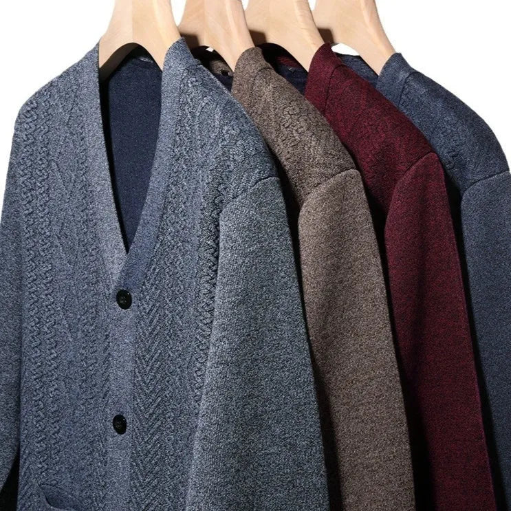 Striped men's cardigan sweater with long sleeves and wool lining in brown colour