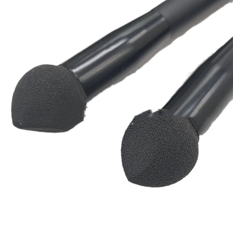 Black sponge tip concealer brush with wooden handle for dark circle makeup application