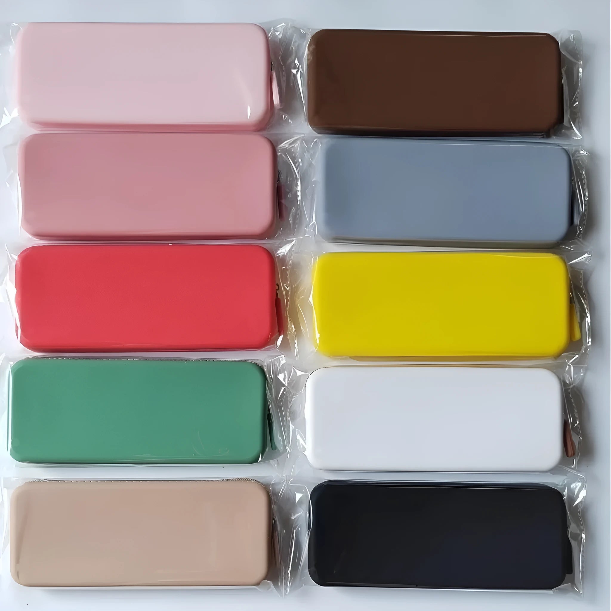 Silicone dustproof makeup brush storage bag in assorted colours, shown with dimensions 20cm by 8cm.