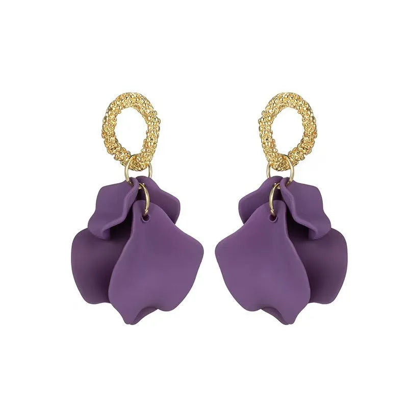 Geometric rose petal earrings in fresh style with spray paint finish