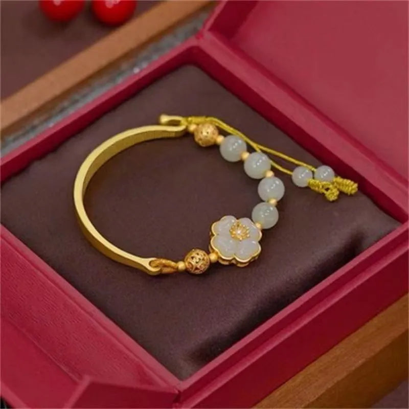 Fashion antique hydrangea adjustable bracelet with coloured glaze rabbit pendant