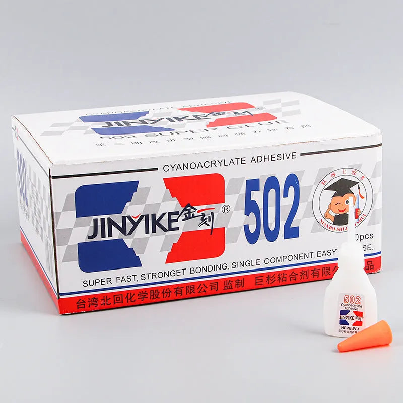 Instant strong adhesive patch for shoe repair in 3g and 8g formats with specialised glue formula