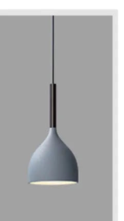 Nordic three-head pendant light in black finish for dining room 220V