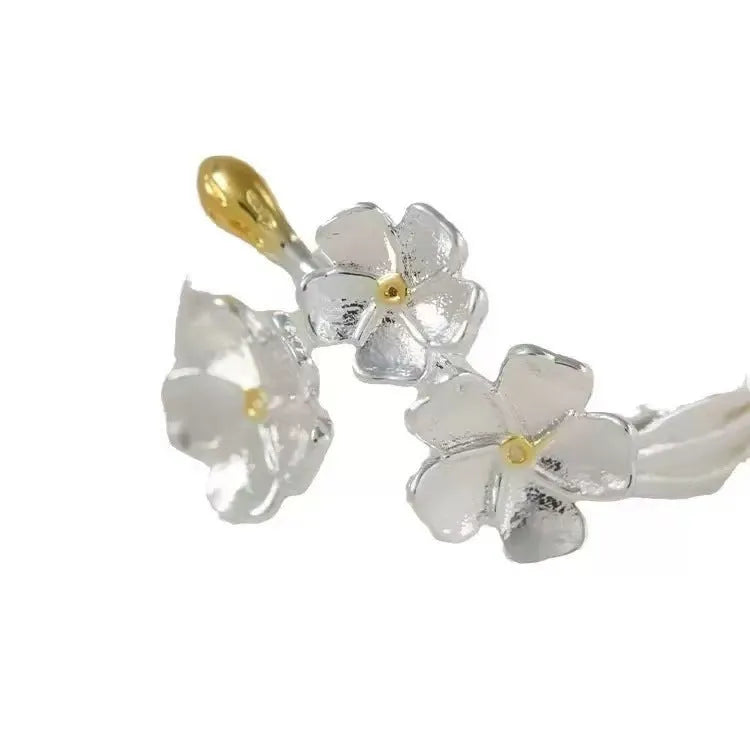 Adjustable open mouth jasmine flower ring with three-dimensional camellia design and romantic patterns