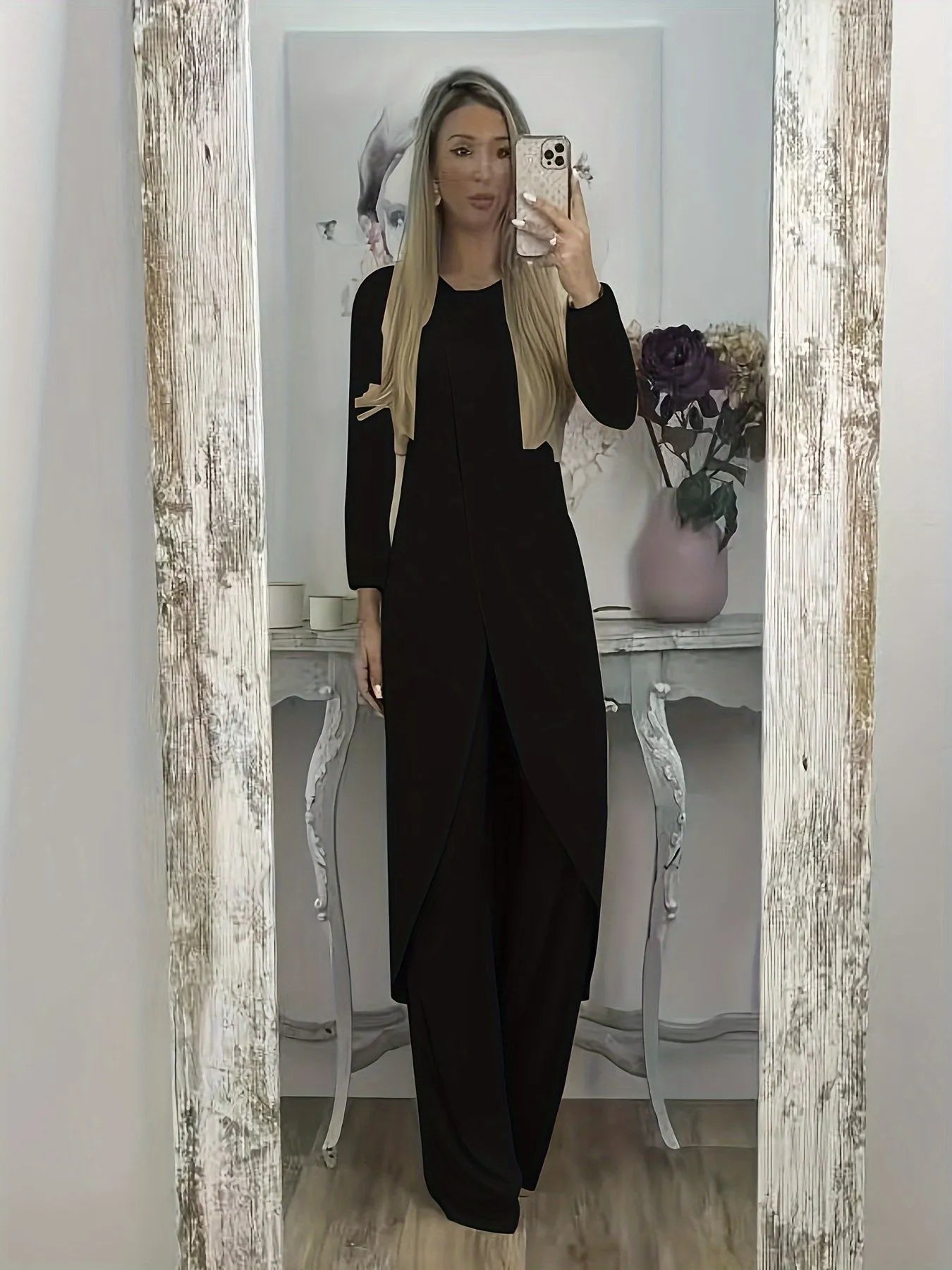 Casual long sleeve round neck top and matching trousers lounge set in polyester fabric