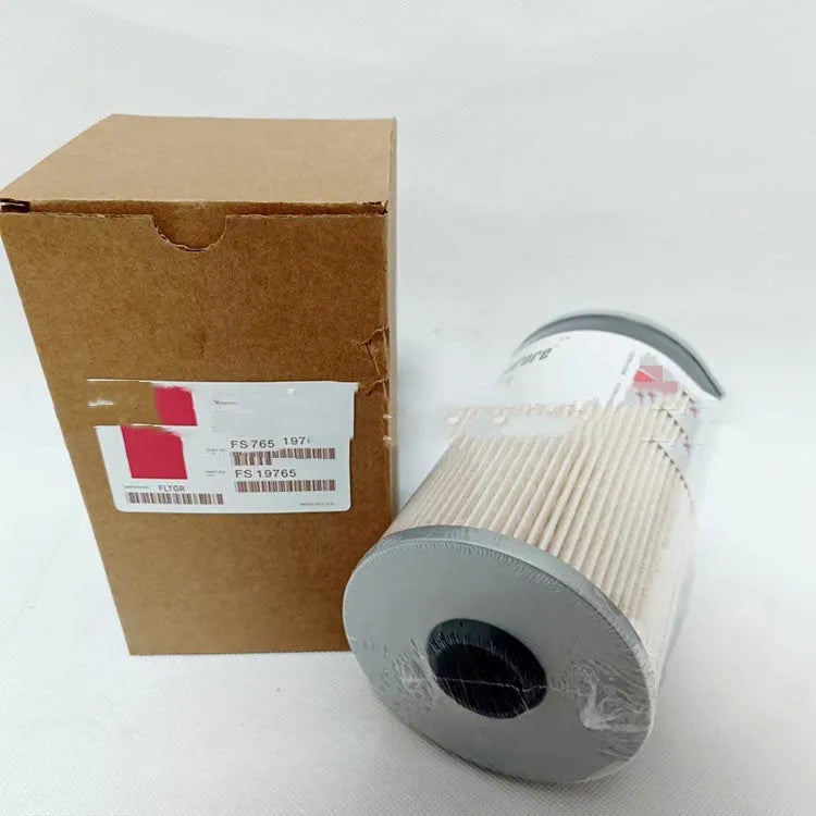 FS19764 diesel fuel filter with paper element, 106.93mm diameter, for generator sets.