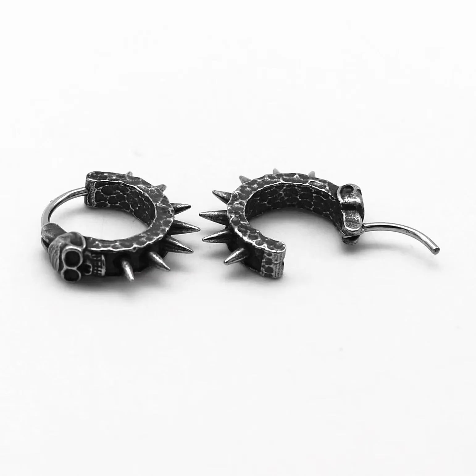 Geometric shape alloy earrings in retro black colour for punk motorcycle style.