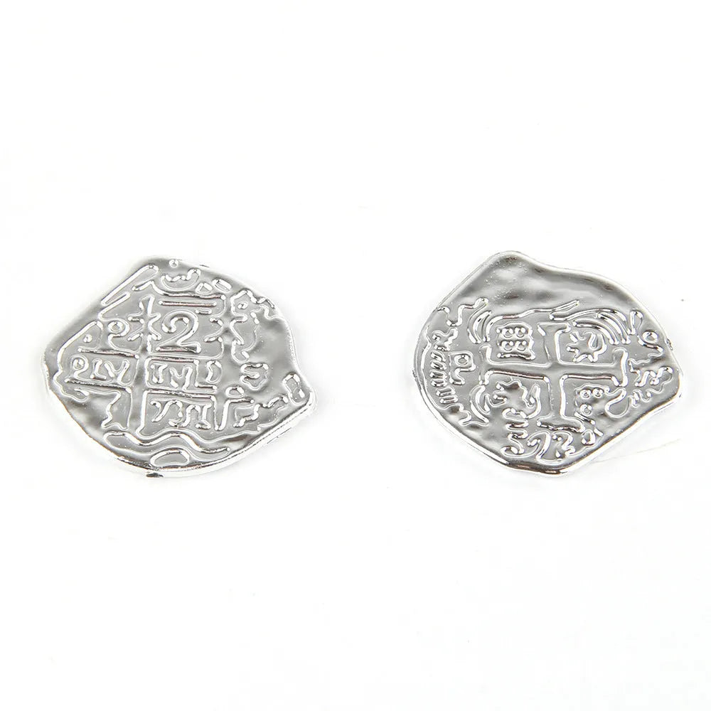 Set of 100 plastic Roman pirate coins with bronze, gold and silver electroplated finishes
