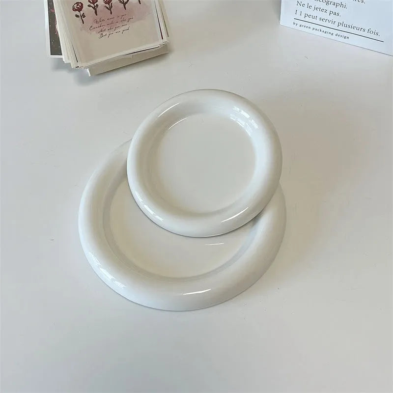 White porcelain plate with bear doodle design, 15cm diameter, microwave safe ceramic tableware