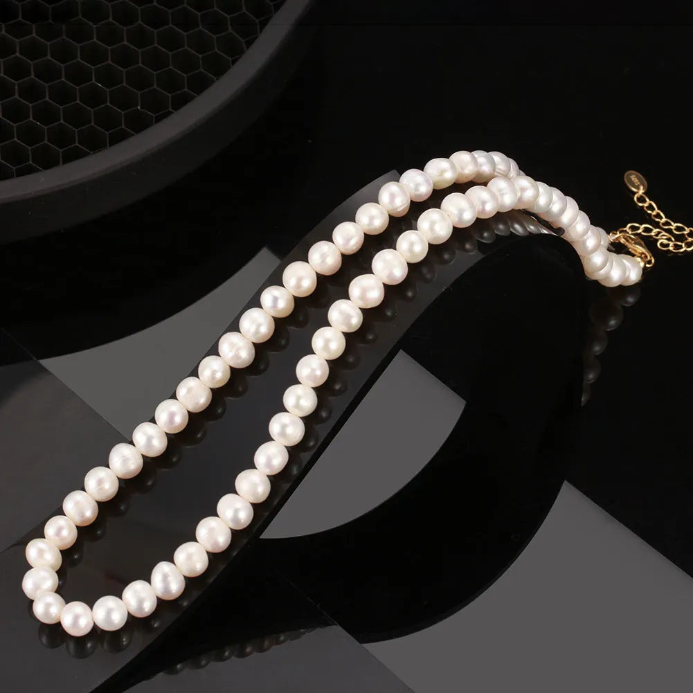 Women's adjustable silver necklace with natural freshwater pearls