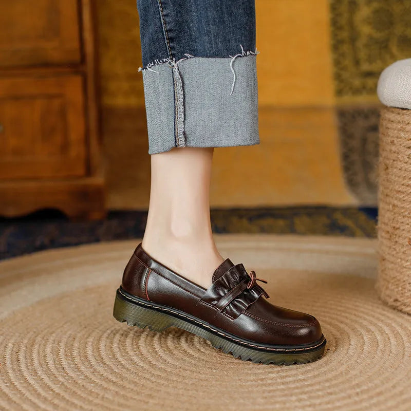 British style women's leather shoes with round head and chunky flat heel in black or brown