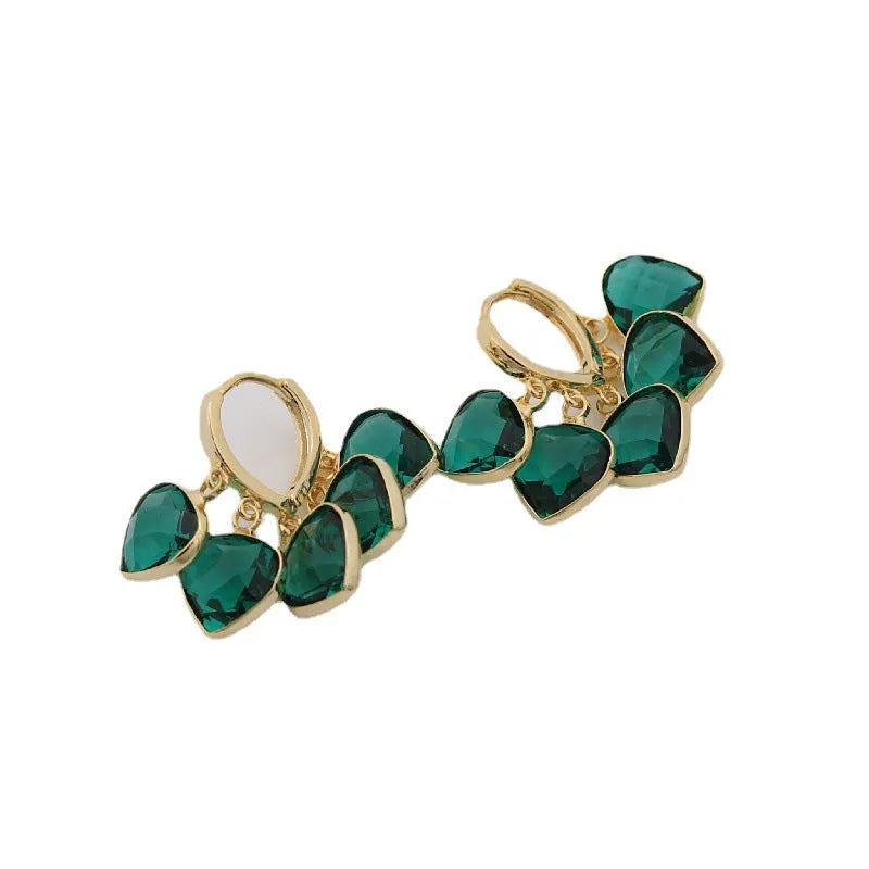 Green heart-shaped glass pendant ear clip earrings with alloy gemstone inlays on copper frame