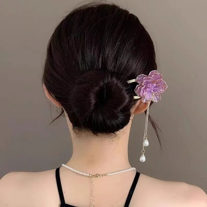 Purple and white peony flower tassel U-shaped alloy hairpin on plain background