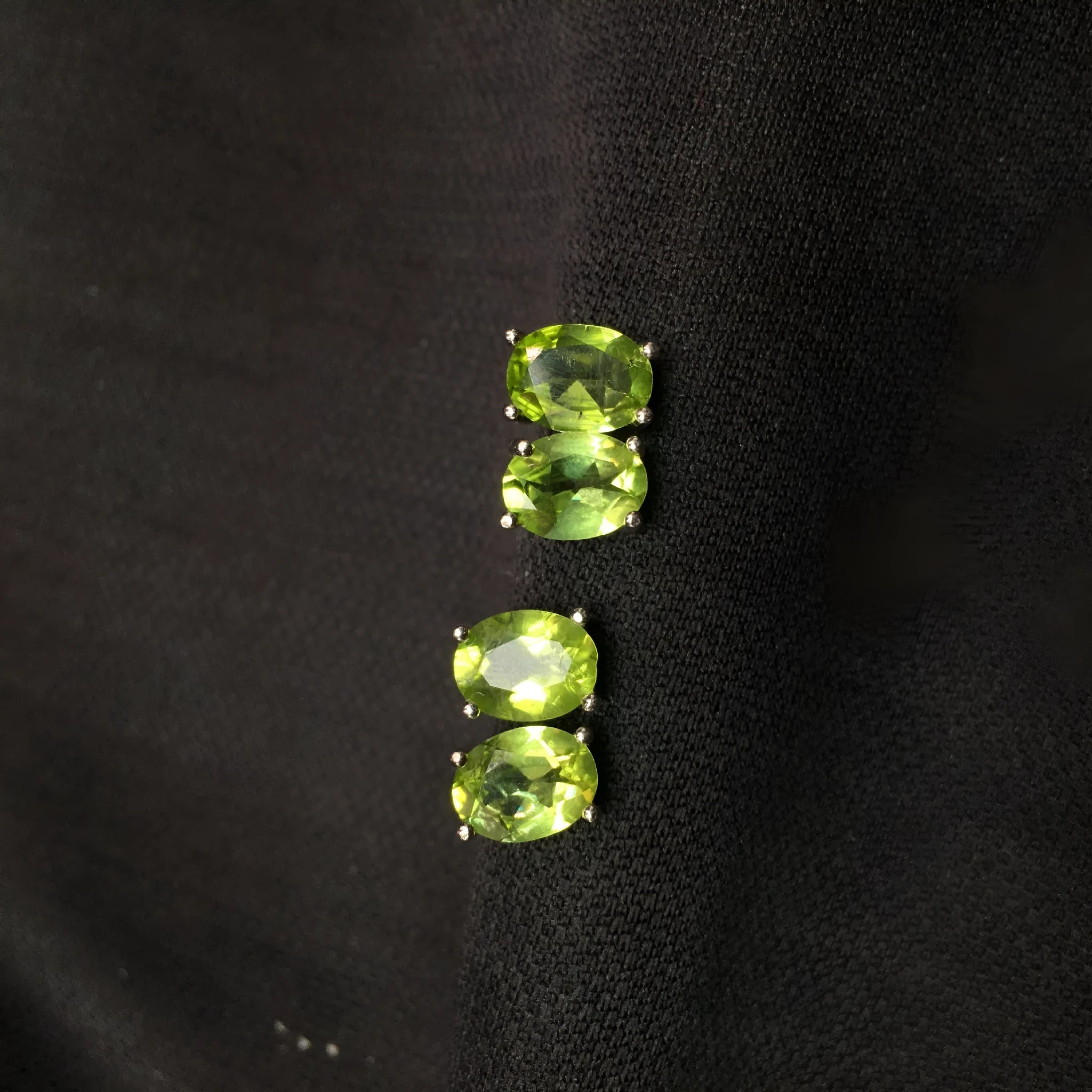 S925 silver stud earrings with 6×8mm natural olivine stones in grass green