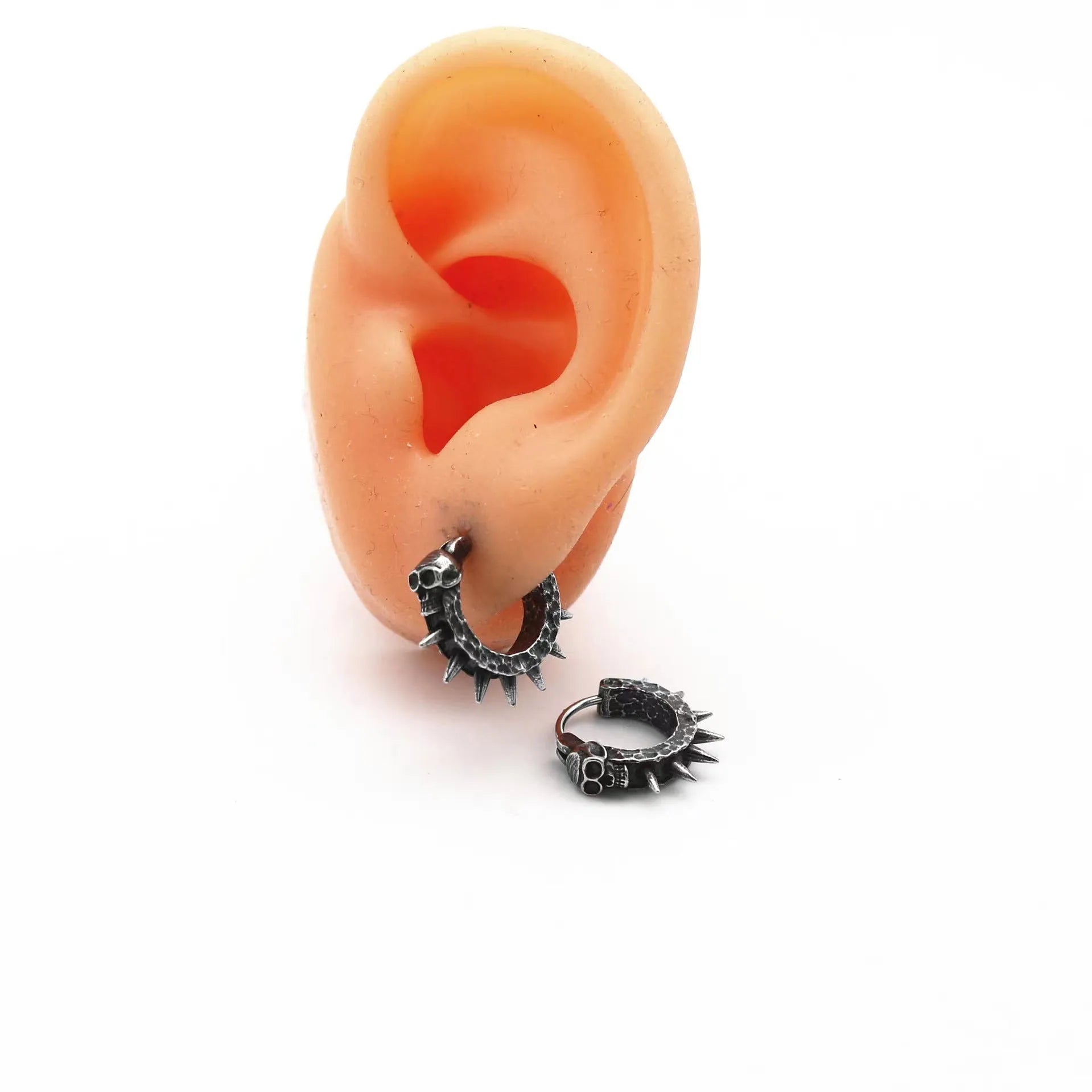 Geometric shape alloy earrings in retro black colour for punk motorcycle style.