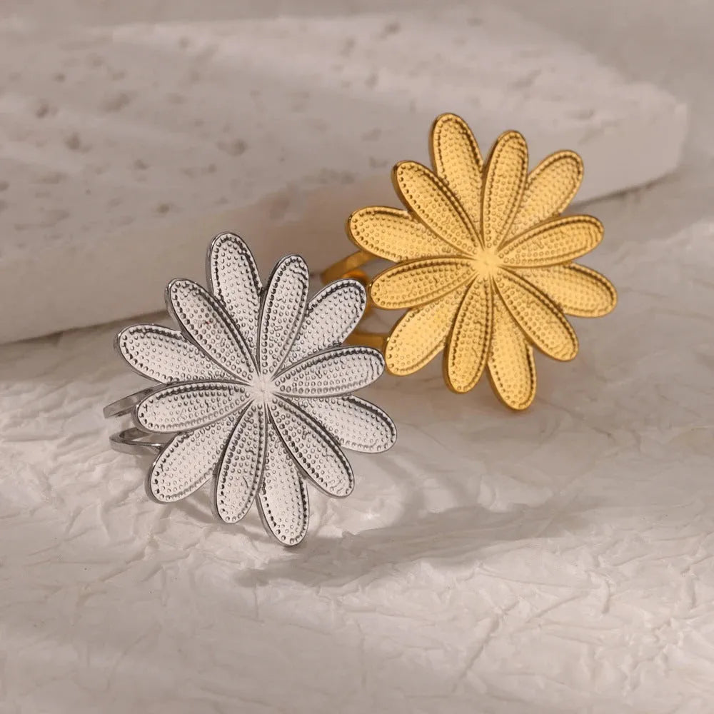 Stainless steel open mouth hollow flower ring for women in gold finish