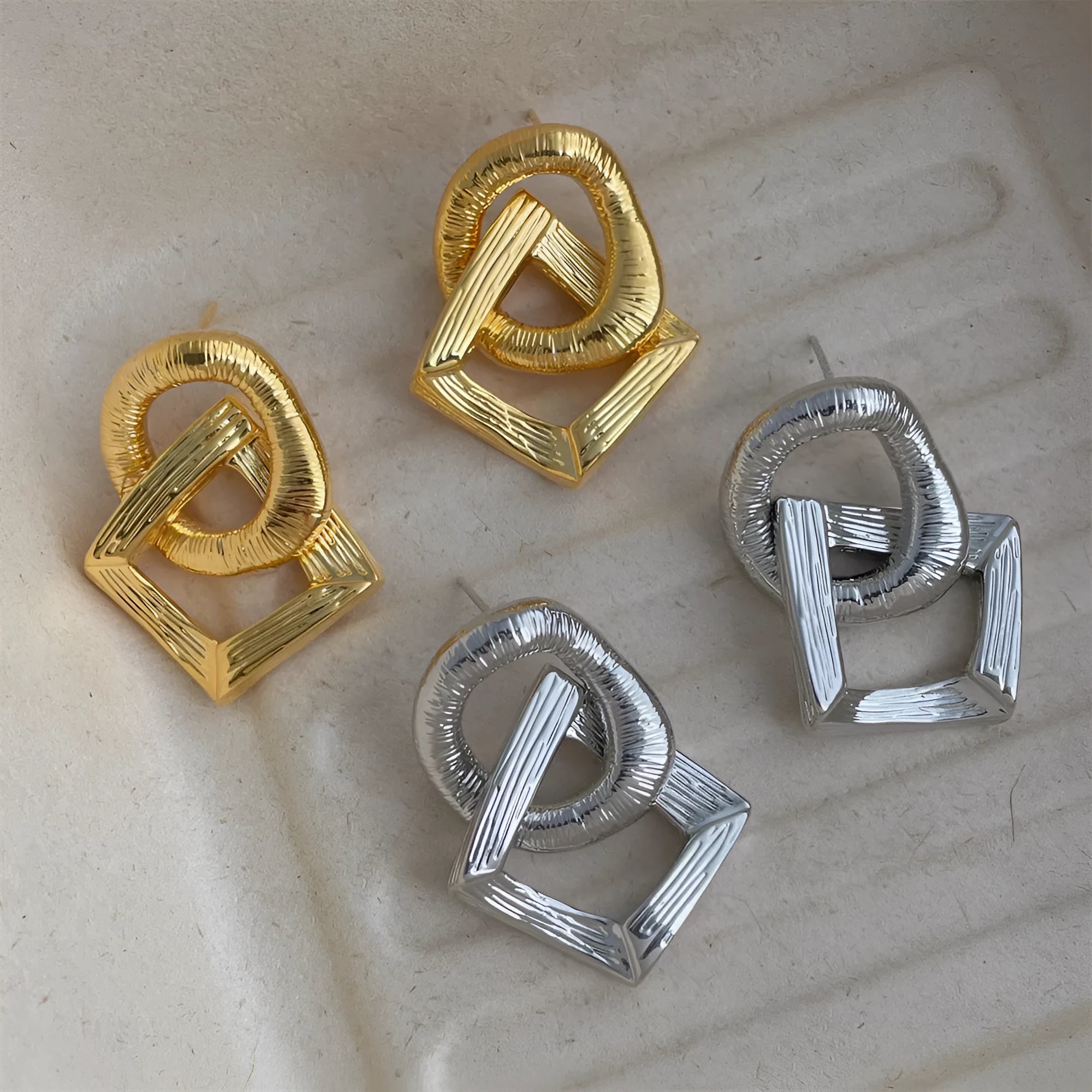 Retro geometric circle pendant earrings with 3.4 cm drop in gold or silver electroplated finish
