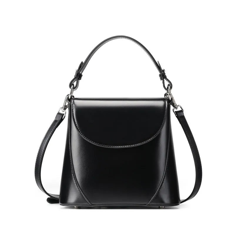 Genuine leather square shoulder bag 22x10x20 cm in beige with visible sewing thread detail and single shoulder strap