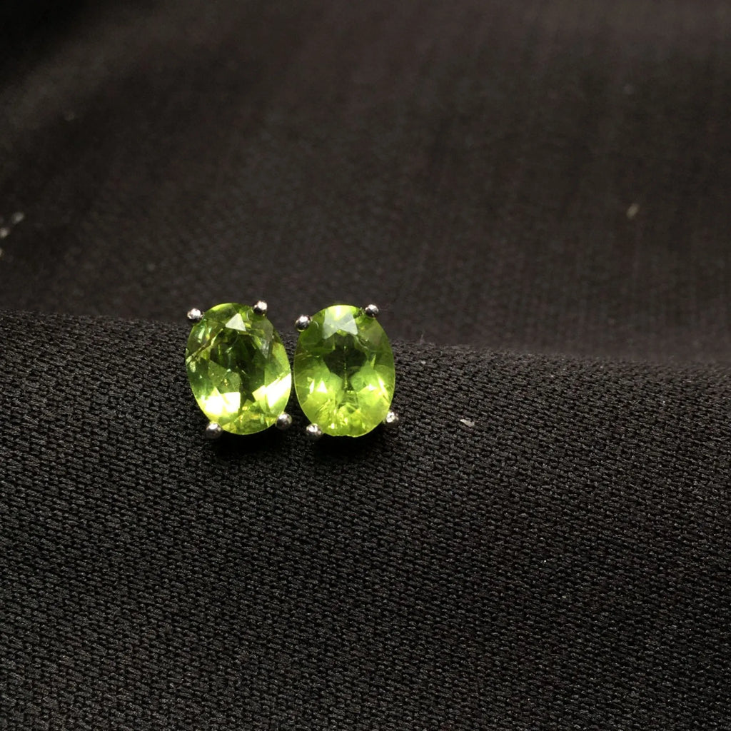 S925 silver stud earrings with 6×8mm natural olivine stones in grass green