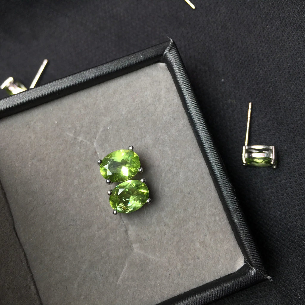 S925 silver stud earrings with 6×8mm natural olivine stones in grass green