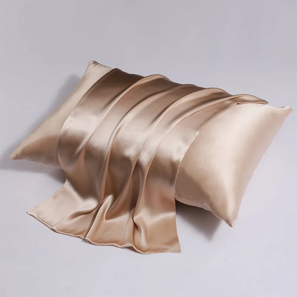 Silk pillowcase with concealed zipper in mulberry silk, double-sided design