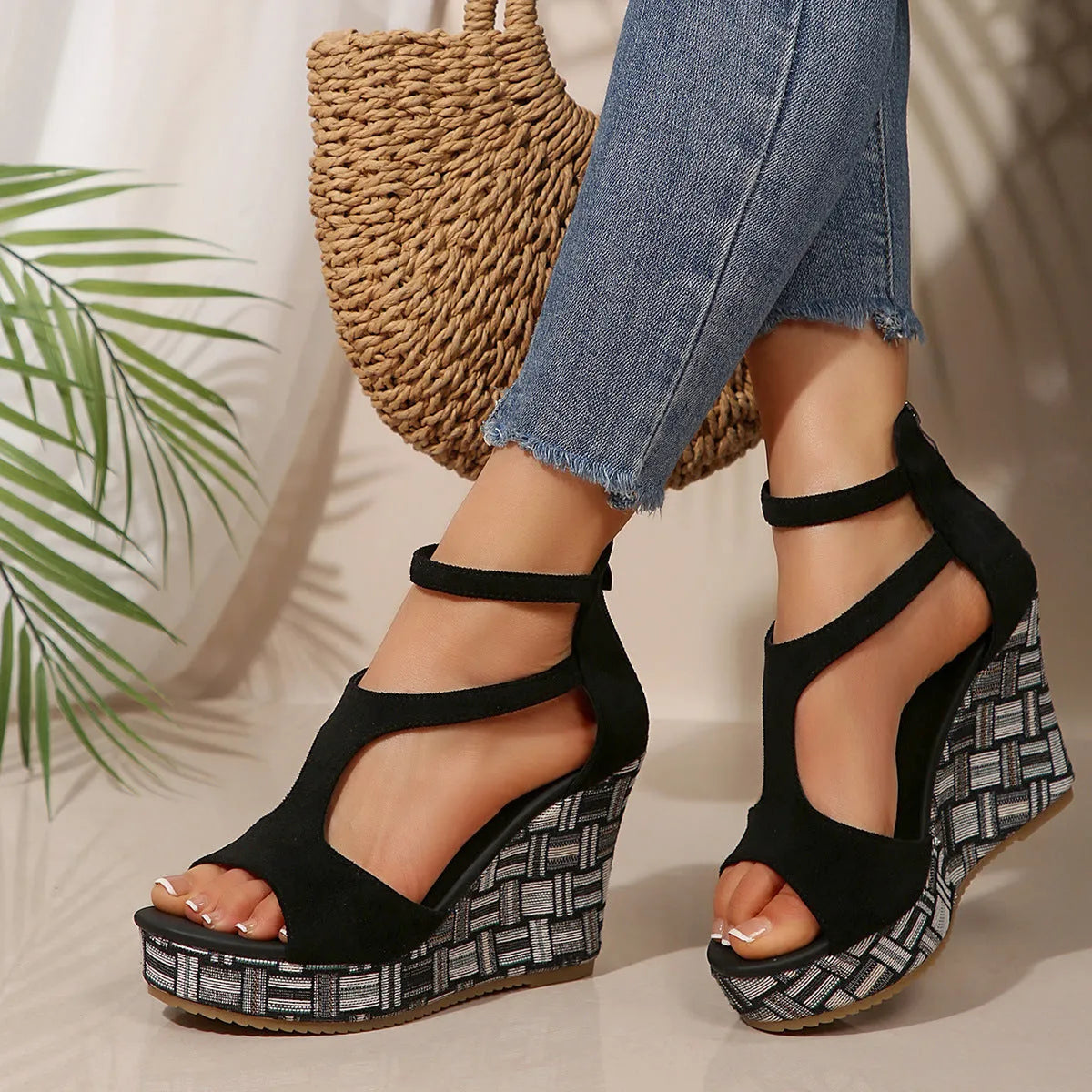 Women's beige ankle-strap sandals with a buckle, thick rubber sole featuring hemp, and a cloth upper.
