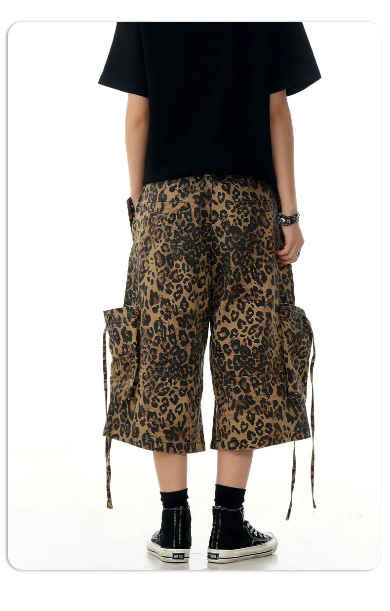 Women's leopard print cotton cropped trousers with high waist and straight leg design