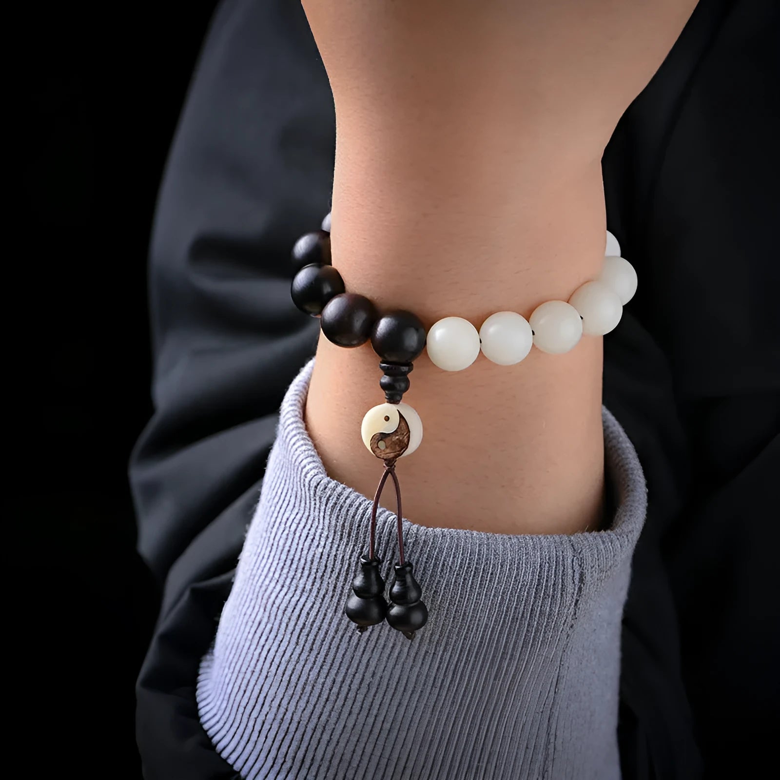 Handcrafted Bodhi bracelet with White Corypha and Blackwood eight-diagram beads