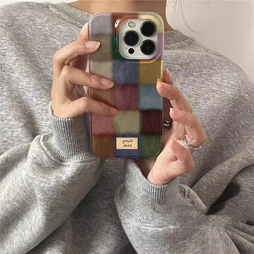 All-inclusive drop-resistant silicone phone case with retro cartoon feather yarn IMD pattern for iPhone