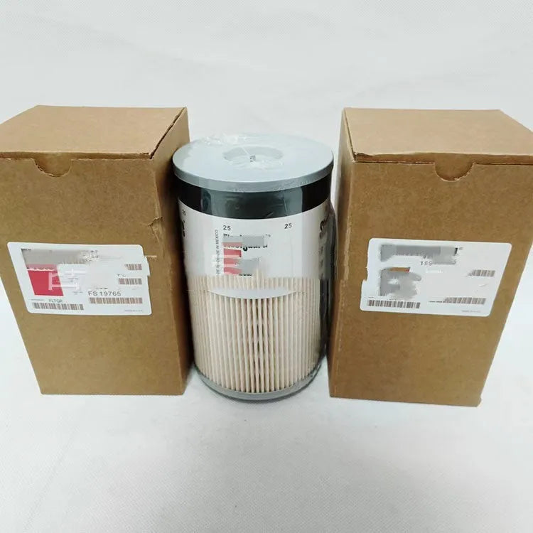 FS19764 diesel fuel filter with paper element, 106.93mm diameter, for generator sets.