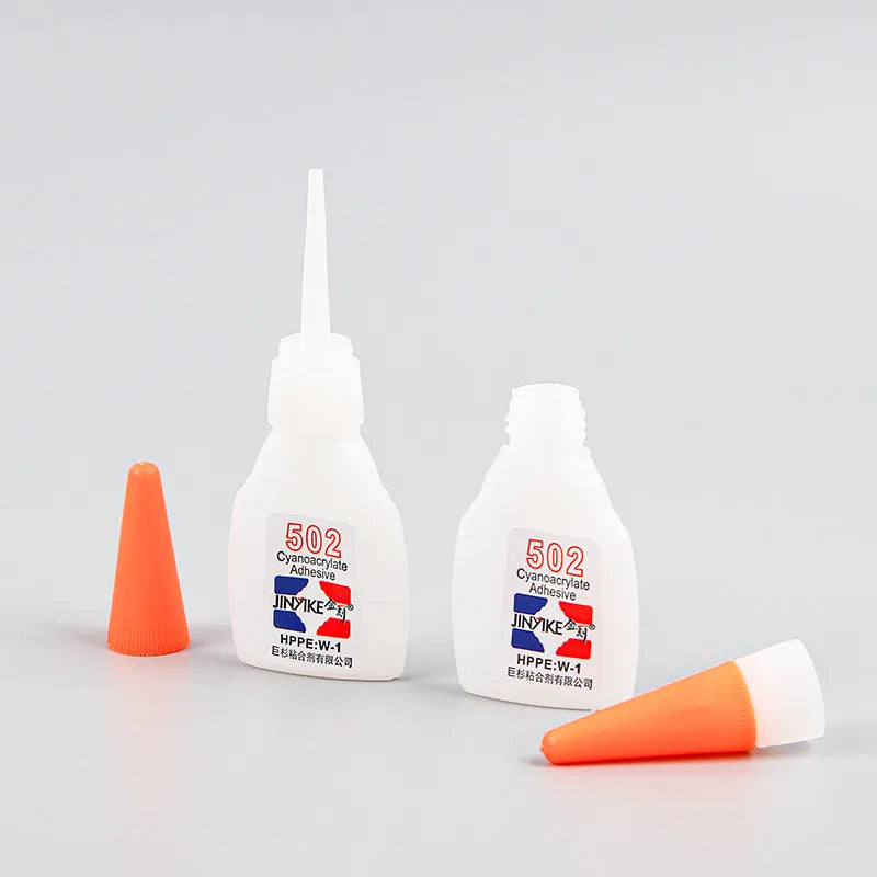 Instant strong adhesive patch for shoe repair in 3g and 8g formats with specialised glue formula