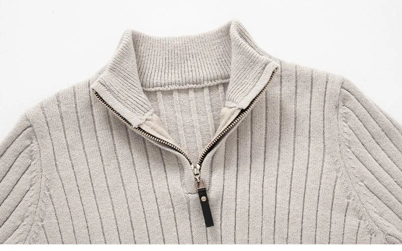 Men's long-sleeved half-turtleneck zip-up sweater in slim fit, polyester blend, shown in dark grey