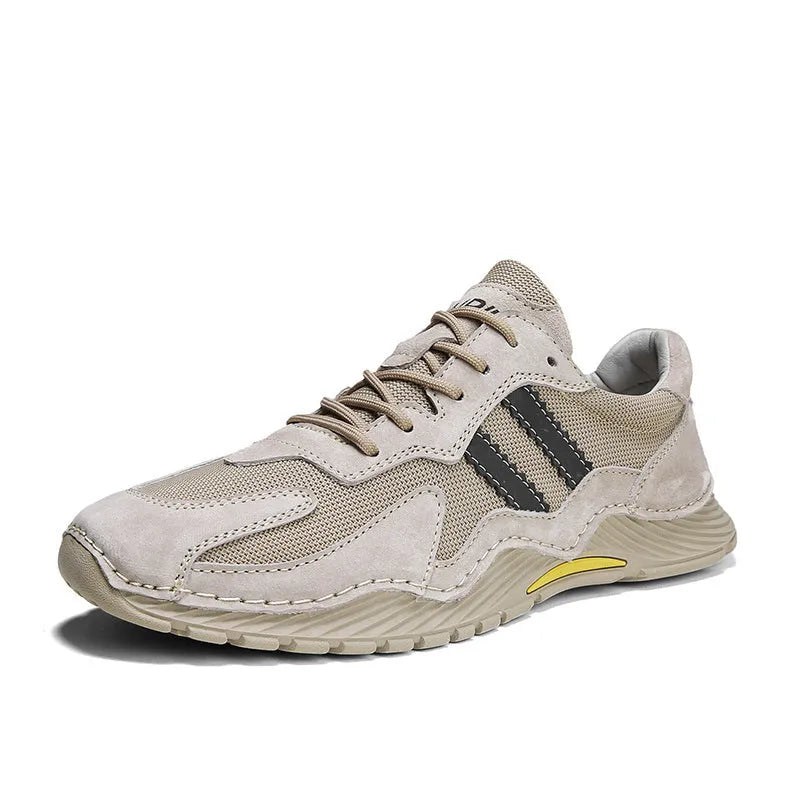Men's low-top hiking boots with pigskin upper and platform rubber sole in sand colour